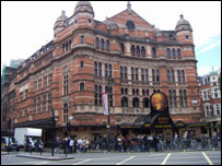 Theatre in the UK 英國的劇院