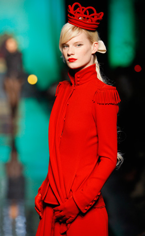 A model presents a creation by French designer Jean-Paul Gaultier as part of his Autumn/Winter 2007-2008 Haute Couture fashion collection in Paris, July 4, 2007. 