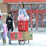 Winter weather slams US retailers