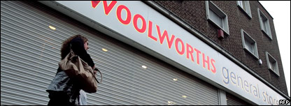 Woolworths Faces Bankruptcy 老牌零售商瀕臨倒閉