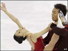 Skating Gold for China 中國選手花樣滑冰奪冠