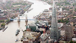 The Shard stands tall over London 歐洲最高建筑——碎片大廈高聳倫敦