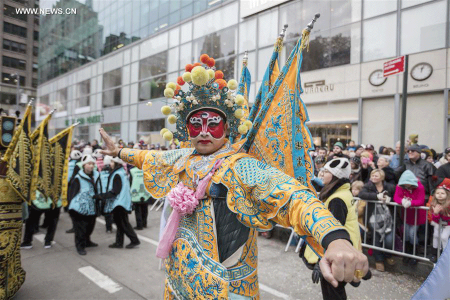 紐約舉行感恩節(jié)大游行 圣誕老人萌寶齊出動（組圖）