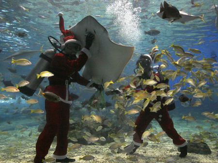 Santa Claus inside oceanarium at Manila Ocean Park