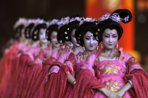 Female dancers in traditional Chinese constumes at the opening