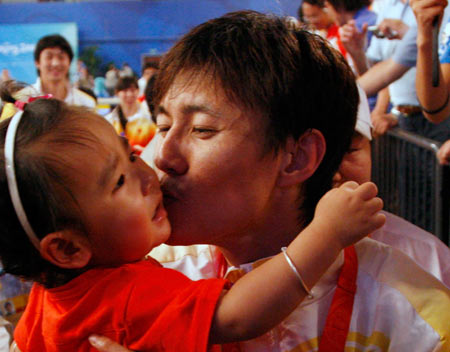 Zhong gives China first fencing gold after 24 years