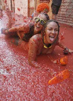 Fight, tomato fight