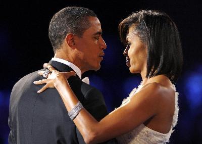 The Obamas dance at Inaugural Ball