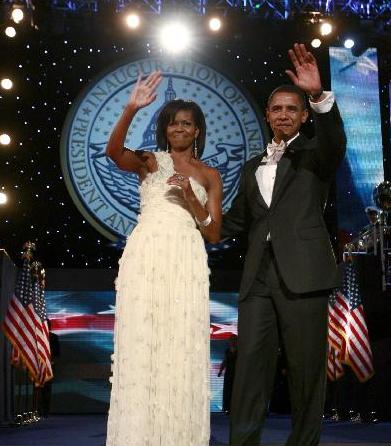 The Obamas dance at Inaugural Ball