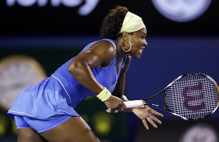 Serena moves on with Australia Open