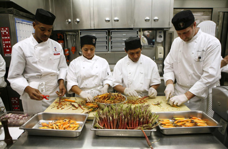 US first lady gives a dinner preview at White House