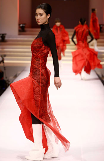 China Int'l Fashion Week kicks off