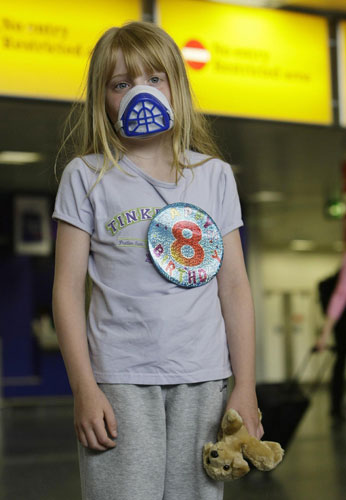 Masks in global fashion amid swine flu