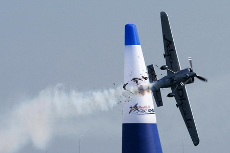 A plane hits a bird at air race in San Diego