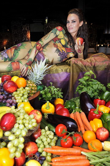 Body-painted model promotes vegetarian week