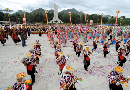 Shoton festival celebrated in Tibet