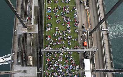 悉尼海港大橋六千人共進早餐