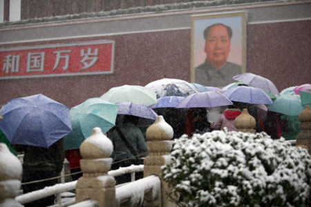 Beijing embraces first snowfall