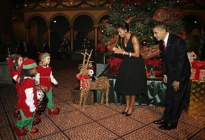 Obama attends the Christmas in Washington Celebration