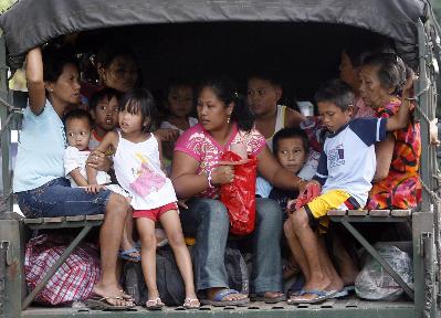 Mayon volcano spews in Legazpi city,the Philippines