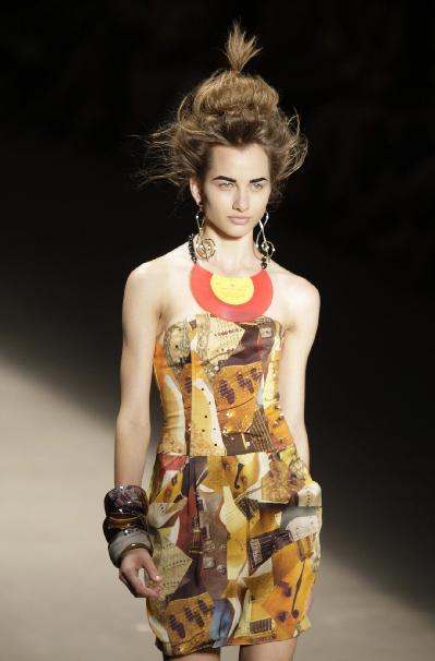 2010 autumn/winter collection during the Fashion Rio Show in Rio de Janeiro