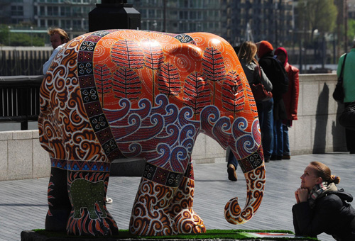 Colorful elephants on London St