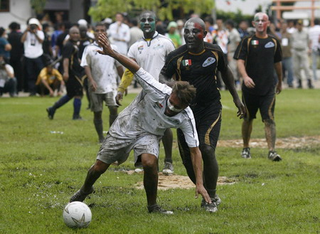 Inmates team up for World Cup behind bars