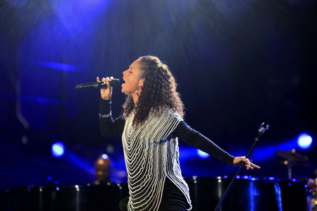 Opening concert hails the 2010 World Cup