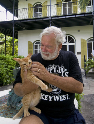 Man wins Hemingway Look-Alike Contest