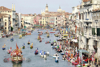 Venetians celebrate historical regatta