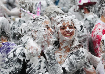 Students foam for hell-raisin tradition