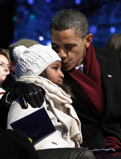 Obamas light National Christmas Tree