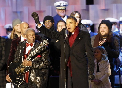 Obamas light National Christmas Tree