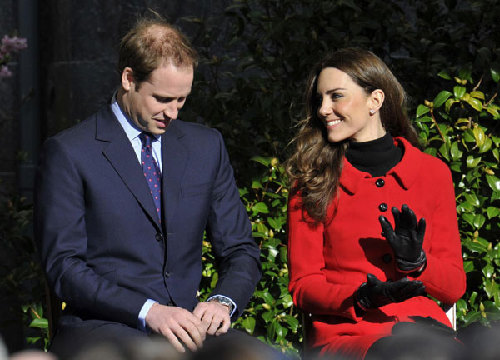 Prince William, Middleton visit St Andrews