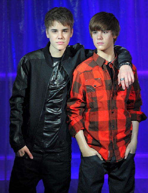 Pop sensation Justin Bieber meets wax double