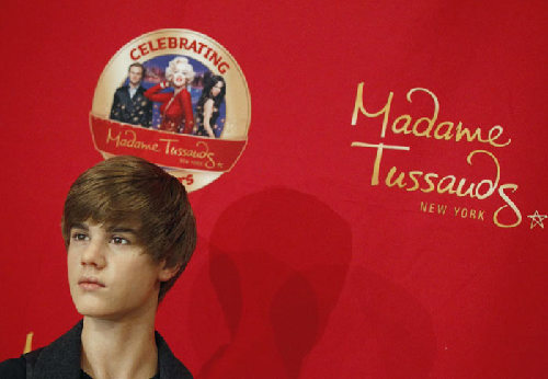 Pop sensation Justin Bieber meets wax double