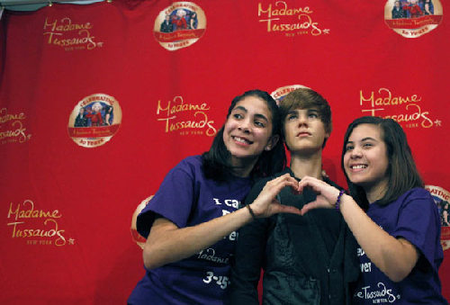 Pop sensation Justin Bieber meets wax double