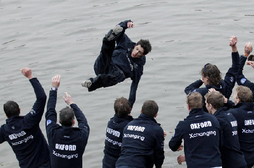 Oxford defeats Cambridge at 157th Boat Race