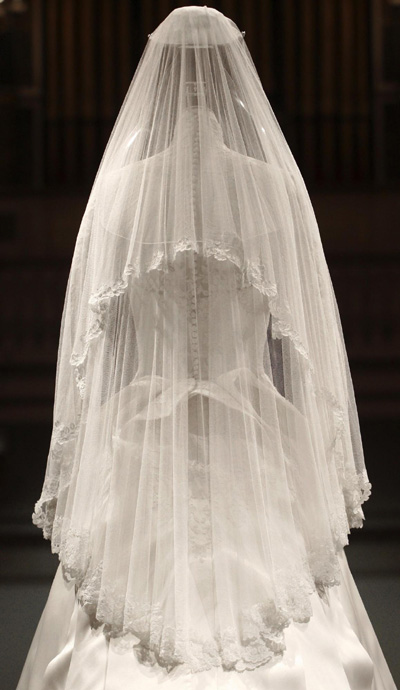 Catherine's wedding dress displayed in London