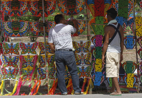 Kite festival kicks off in Thailand