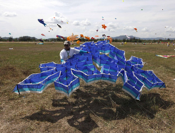 Kite festival kicks off in Thailand