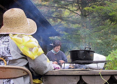 日本稻草人村：“居民”多為布偶